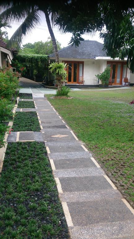 M.A Home Stay Nusa Dua  Luaran gambar