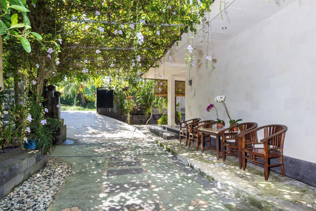 M.A Home Stay Nusa Dua  Luaran gambar
