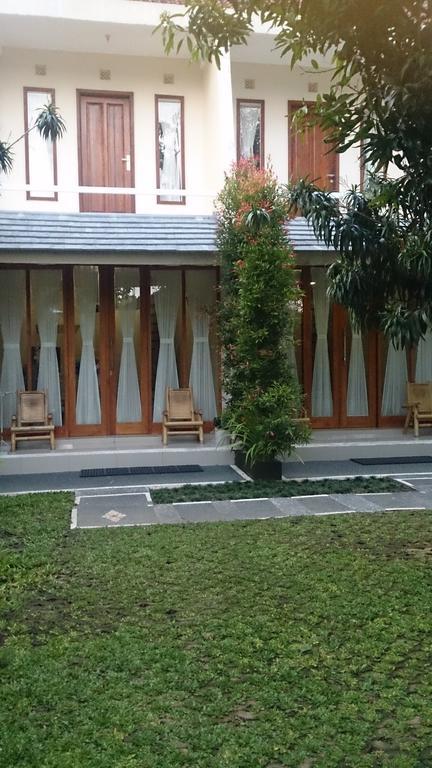M.A Home Stay Nusa Dua  Luaran gambar