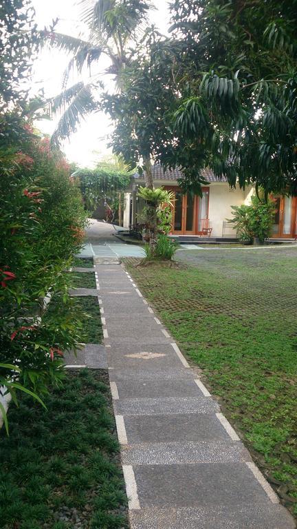 M.A Home Stay Nusa Dua  Luaran gambar